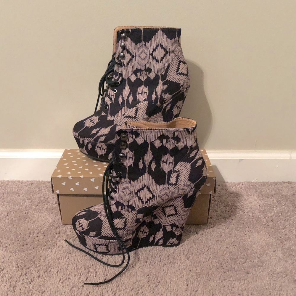 COPY - Aztec print wedge boots